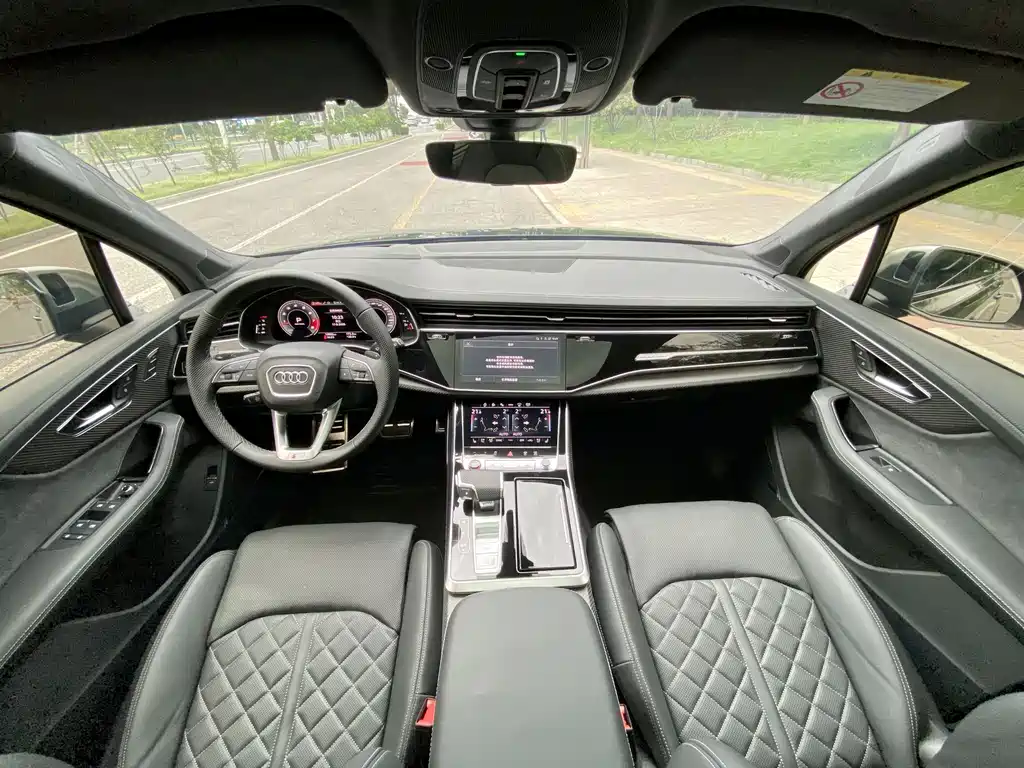 Audi SQ7 2025 — фото 20