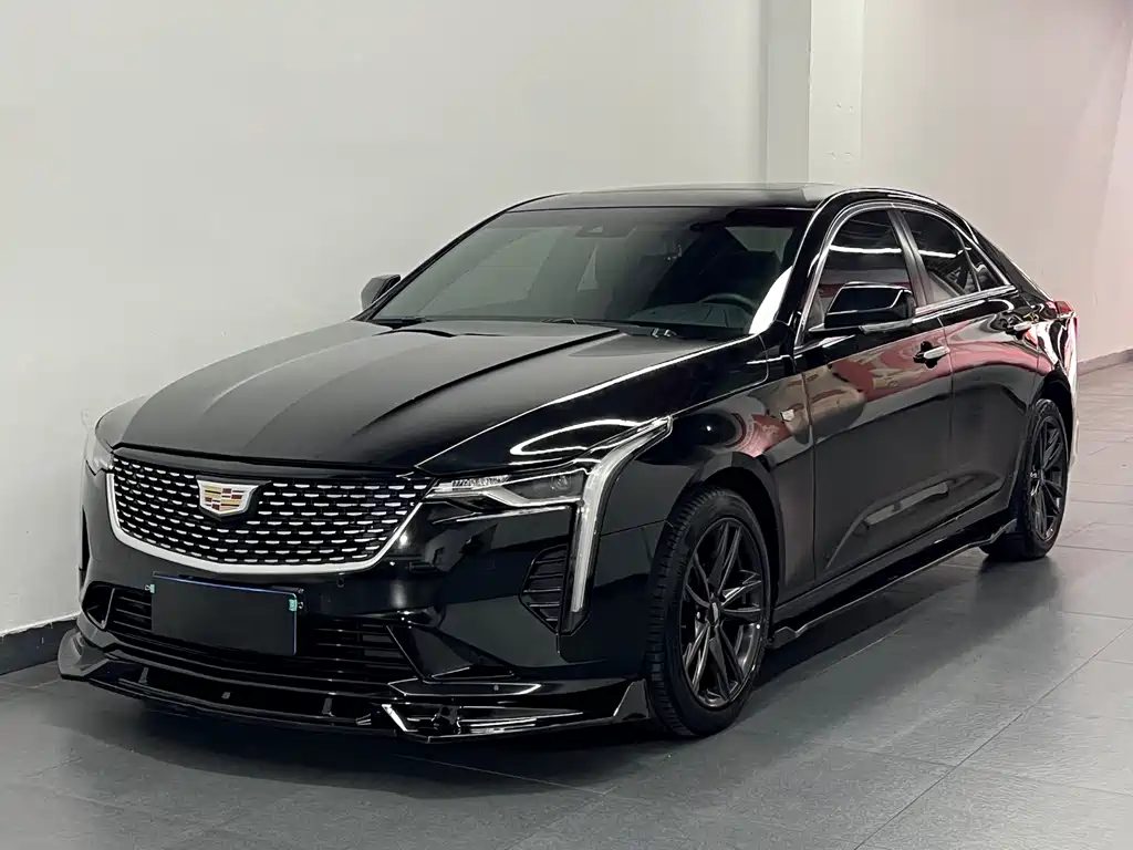 Cadillac CT4 2023 — фото 1