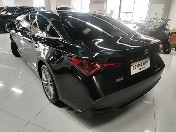 Toyota Avalon 2025