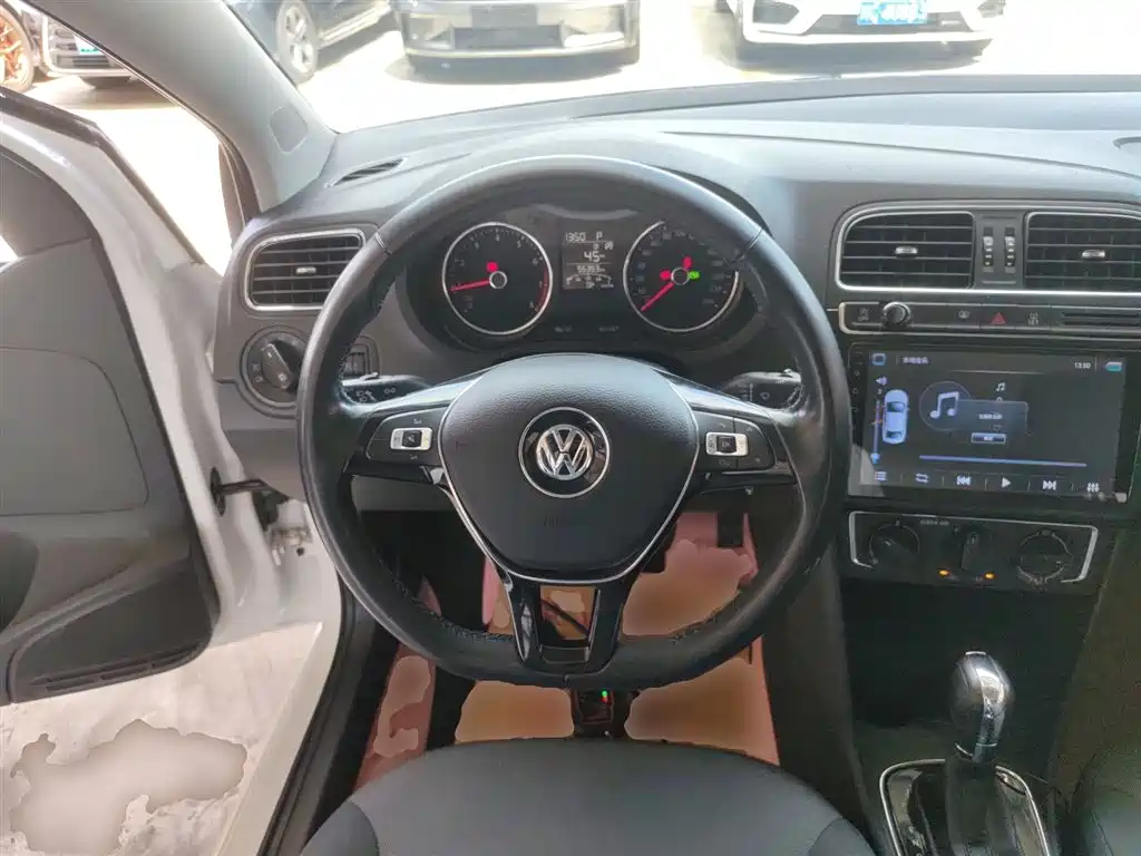 Volkswagen Polo 2019 — фото 11