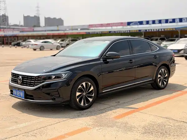 Volkswagen Passat 2022