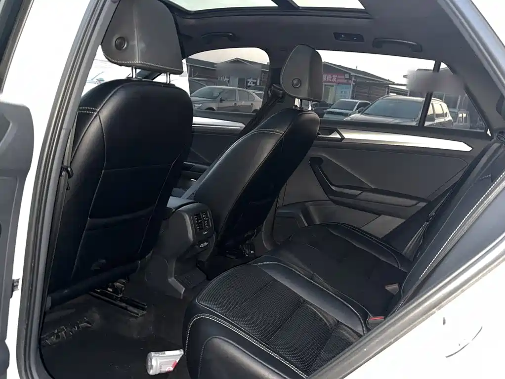 Volkswagen T-Roc 2021 — фото 14