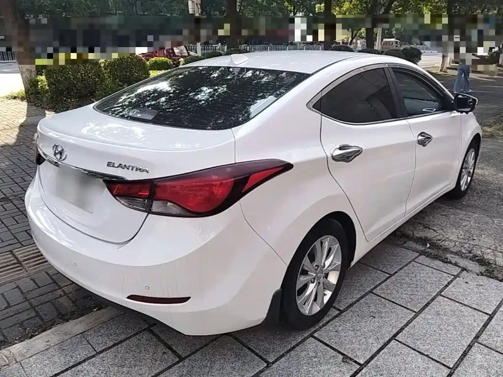 Hyundai Elantra Langdong 2016 — фото 7
