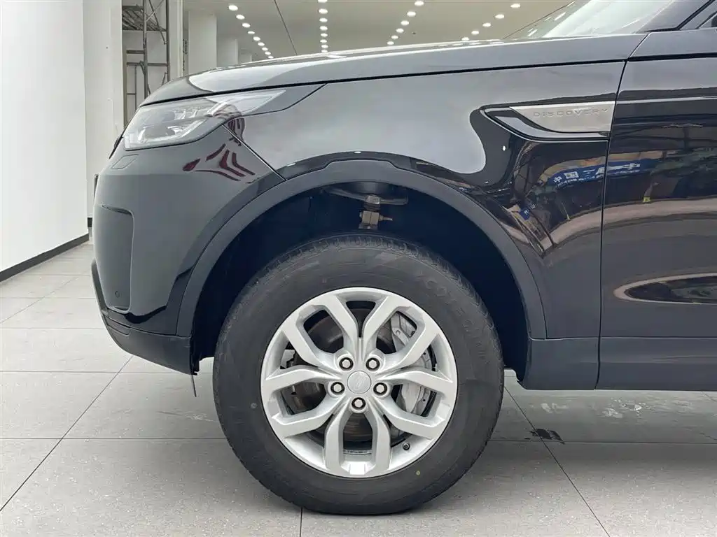 Land Rover Discovery 2018 — фото 6