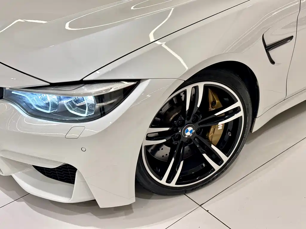 BMW M4 2019