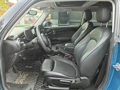 MINI MINI 2022
