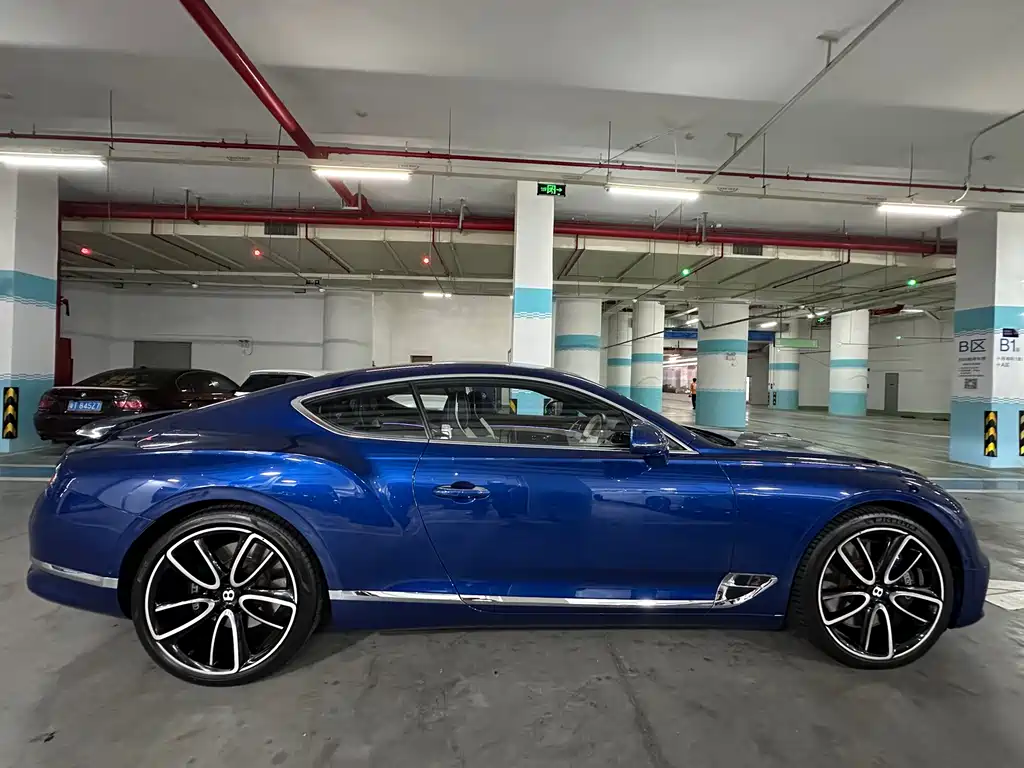 Bentley Continental 2018 — фото 6