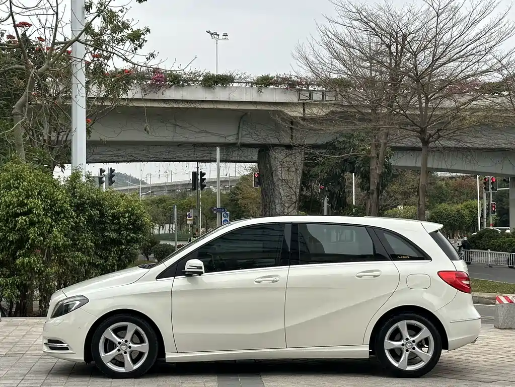 Mercedes-Benz B-Class 2014 — фото 3