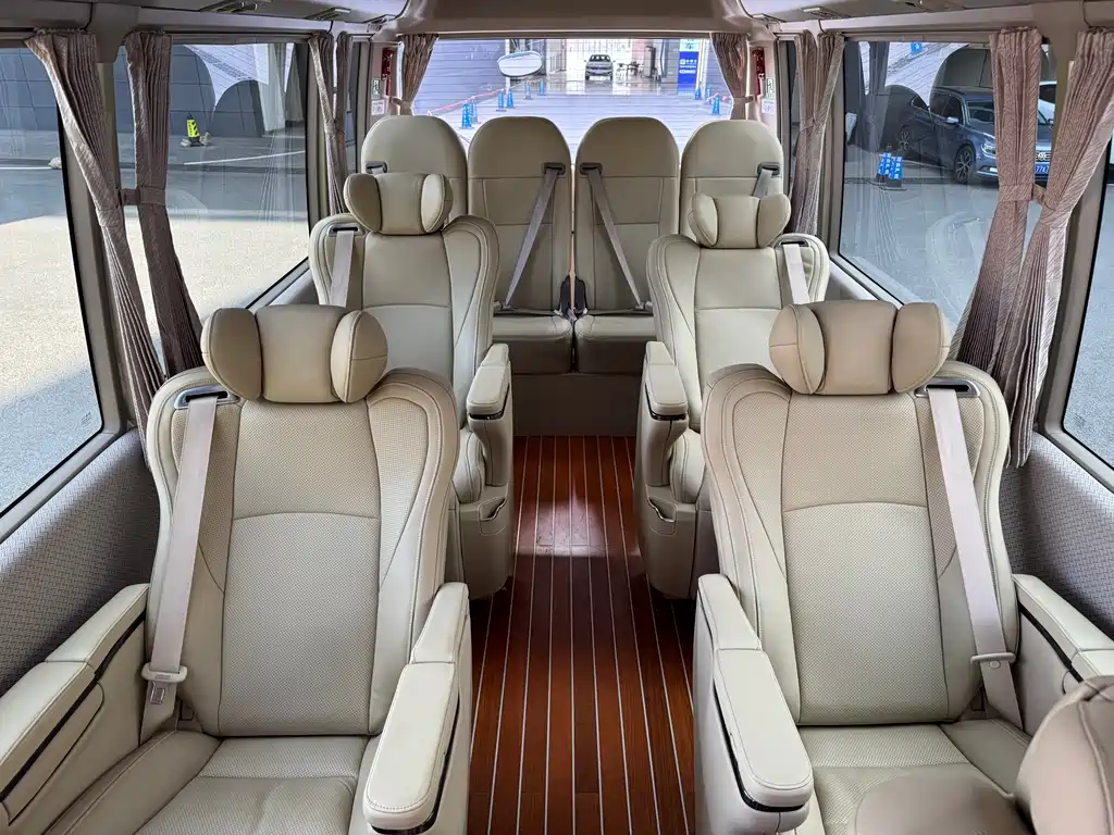 Toyota Coaster 2023 — фото 15