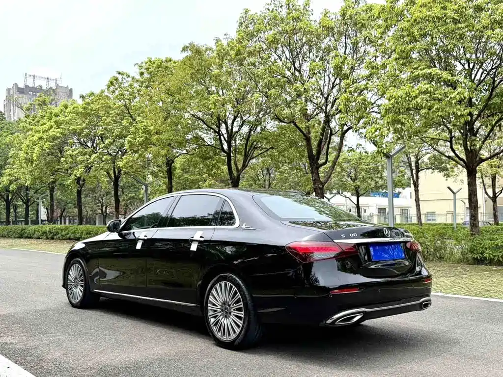Mercedes-Benz E-Class 2021