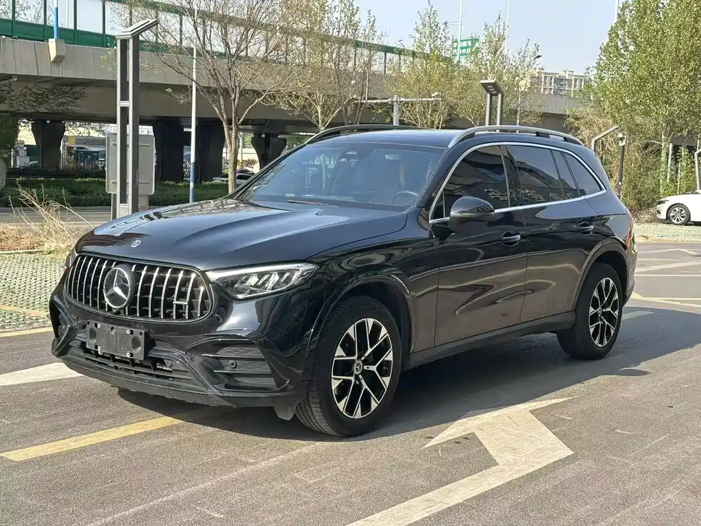 Mercedes-Benz GLC 2024 — фото 1