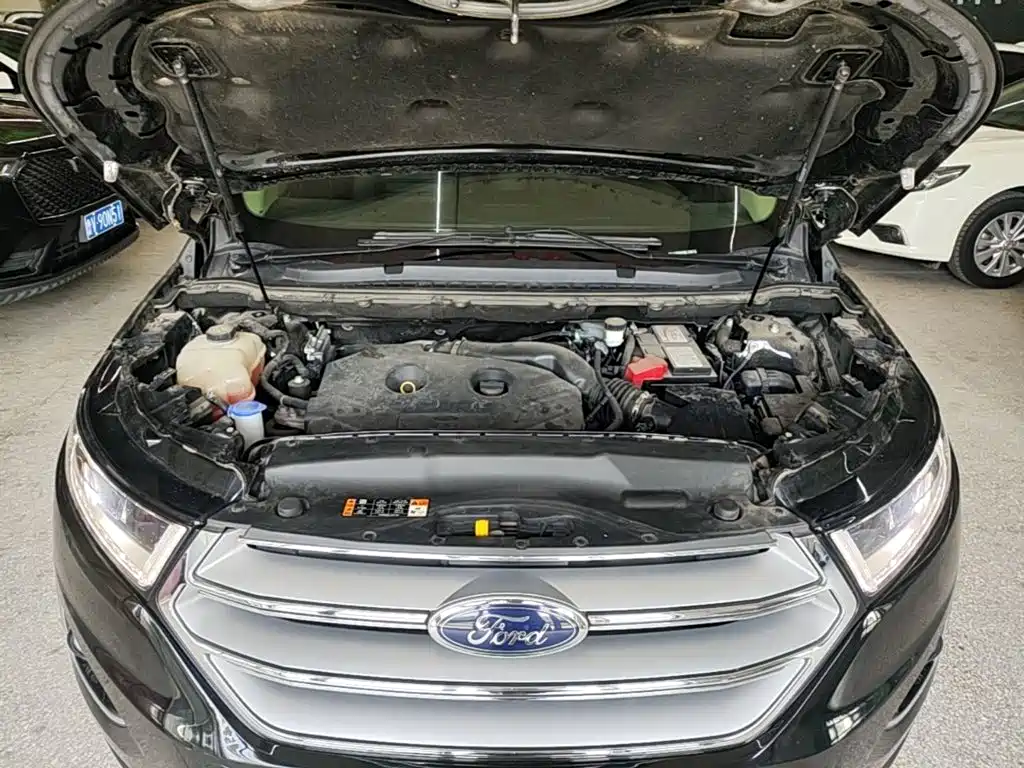 Ford Edge 2017 — фото 20