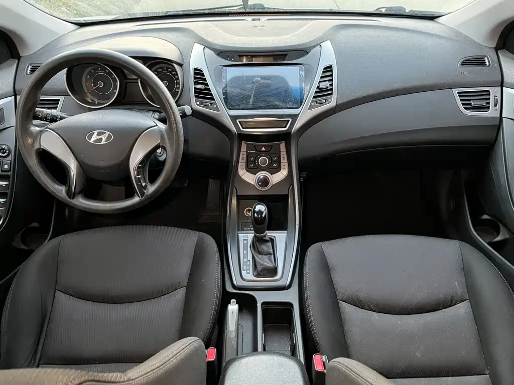 Hyundai Elantra Langdong 2017 — фото 6