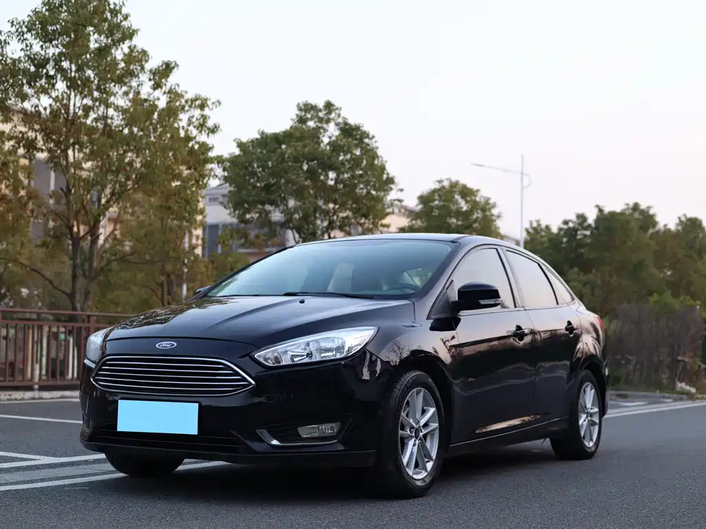 Ford Focus 2016 — фото 1