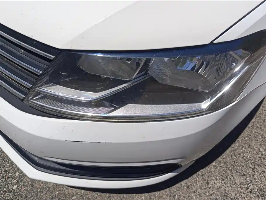 Volkswagen Lavida 2015