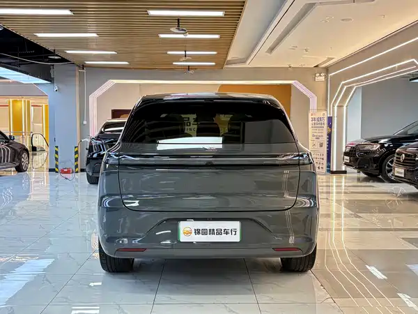 Li Auto L6 2024