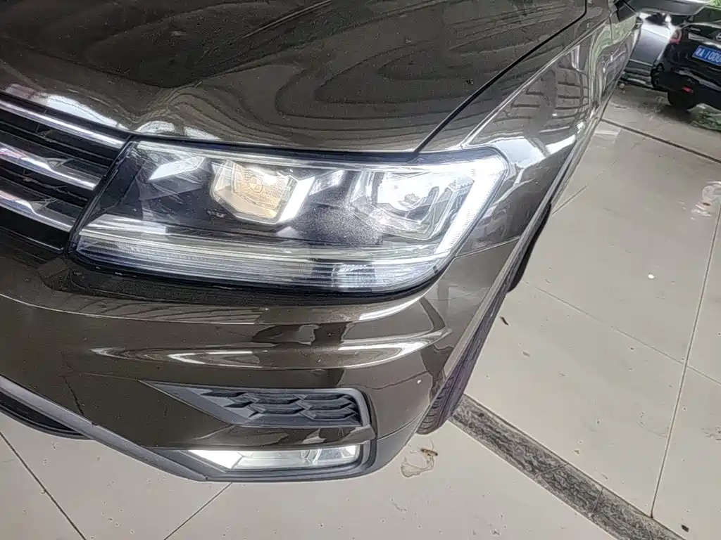 Volkswagen Tiguan L 2018 — фото 24
