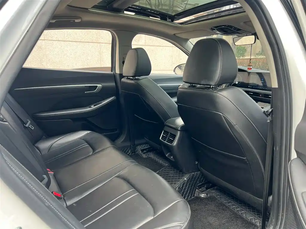 Hyundai Sonata 2021 — фото 10