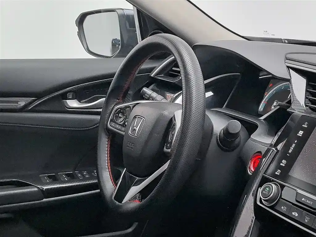 Honda Civic 2018 — фото 22