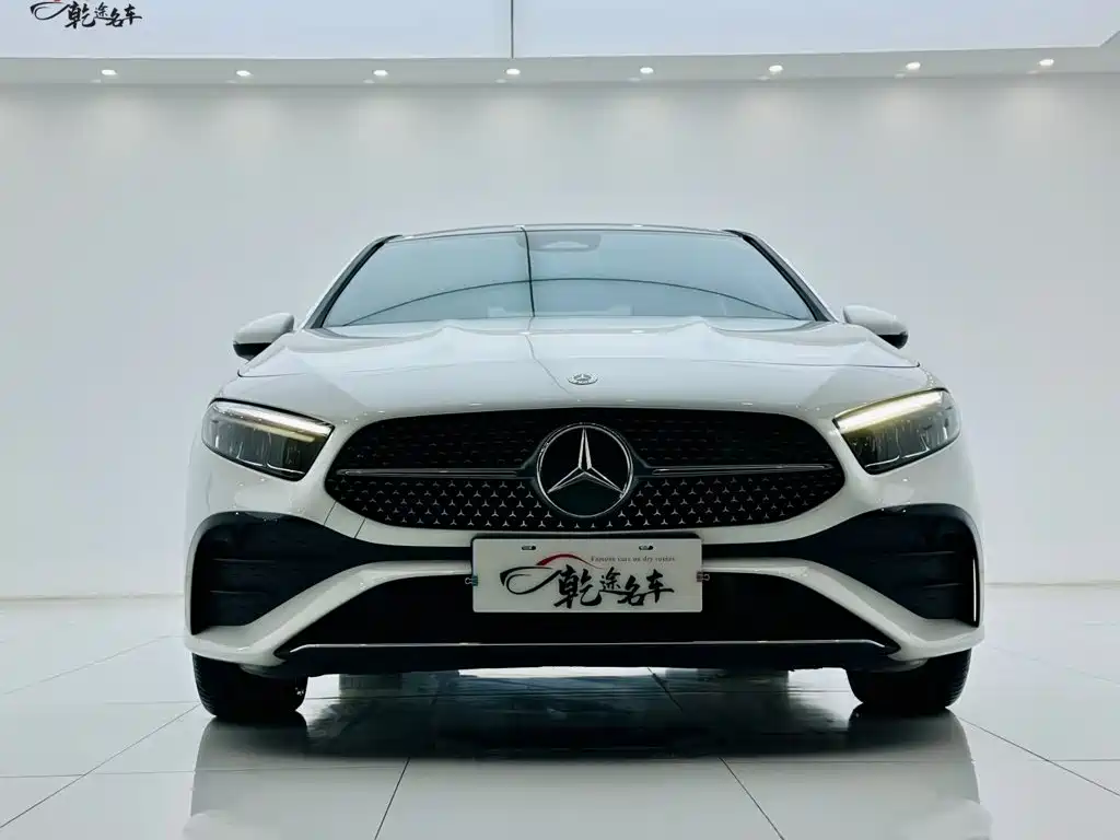 Mercedes-Benz A-Class 2024 — фото 2