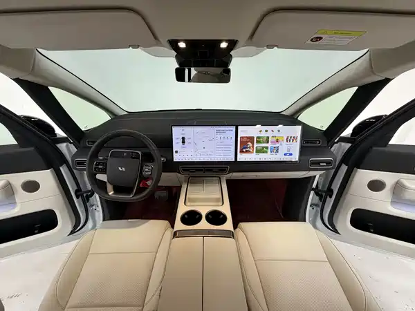 Li Auto MEGA 2025