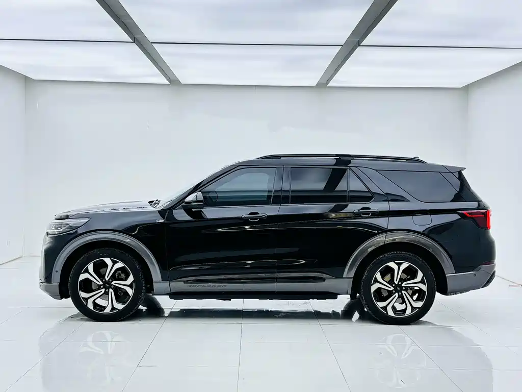 Ford Explorer 2022 — фото 4