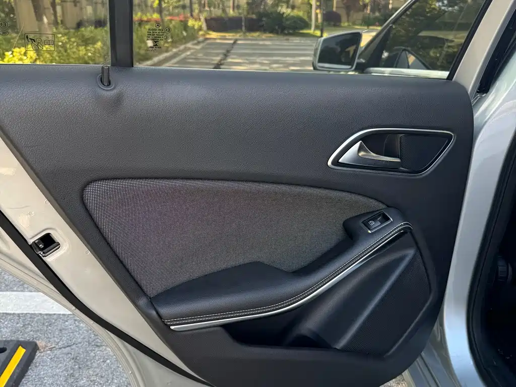 Mercedes-Benz A-Class 2015 — фото 7