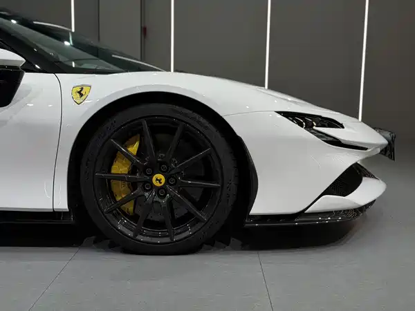 Ferrari SF90 2021