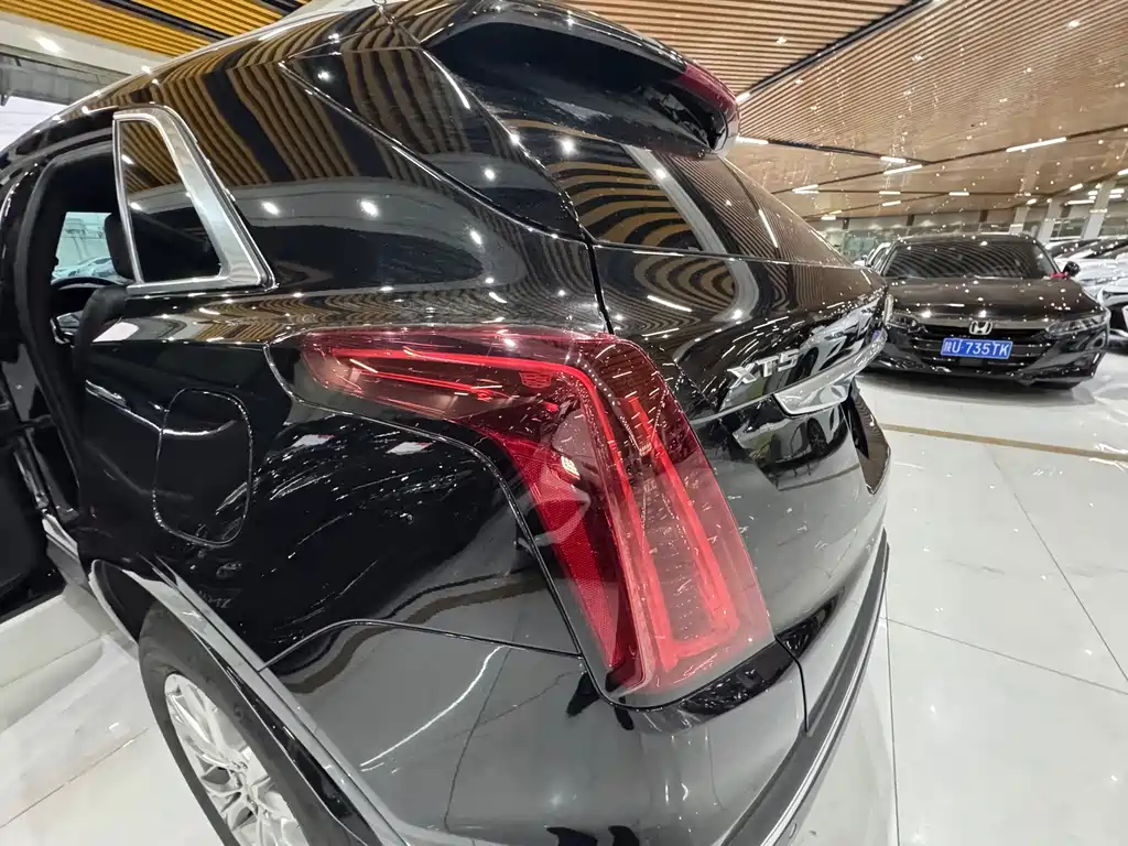 Cadillac XT5 2022 — фото 31