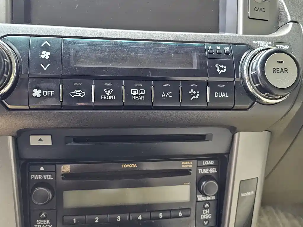 Toyota Prado 2013 — фото 10