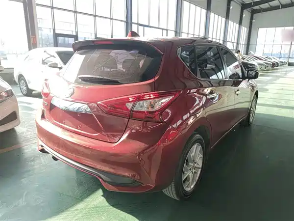 Nissan Tiida 2021