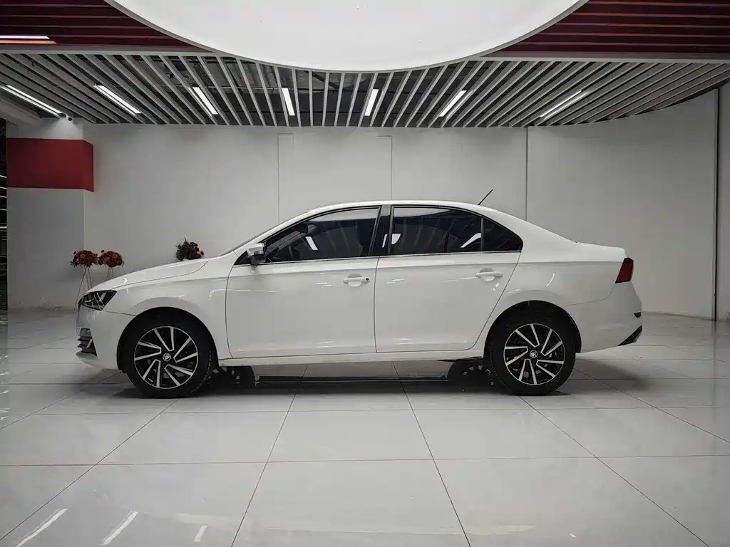 Skoda Rapid 2023 — фото 2