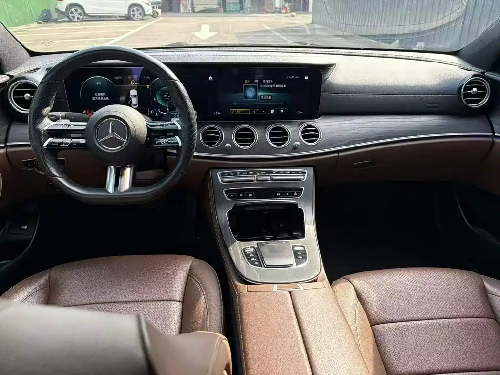 Mercedes-Benz E-Class 2021 — фото 14