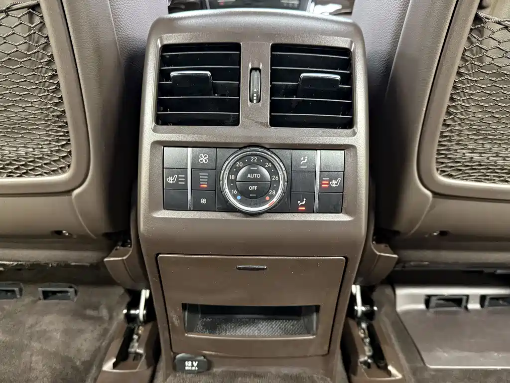Mercedes-Benz GLS 2018 — фото 29