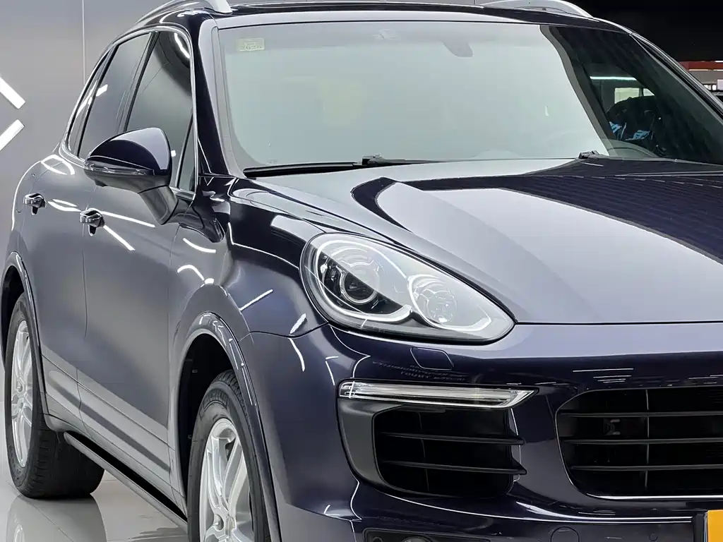Porsche Cayenne 2018 — фото 50