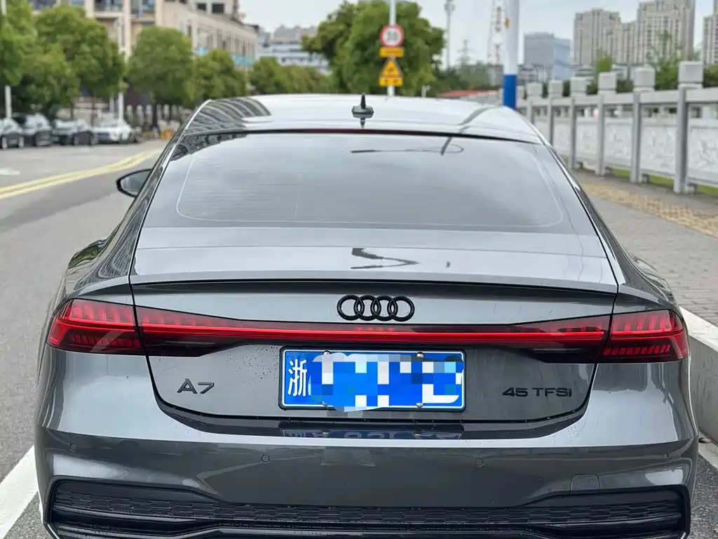 Audi A7 2021 — фото 9