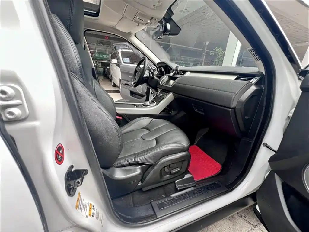 Land Rover Evoque 2014 — фото 15