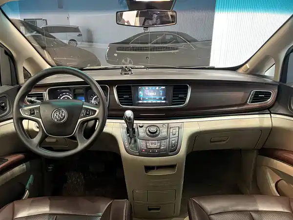 Buick GL8 2018