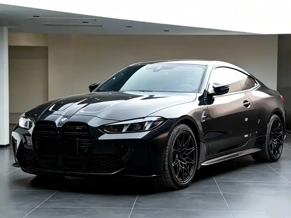 BMW M4 2025