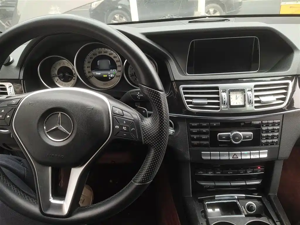 Mercedes-Benz E-Class 2014 — фото 6