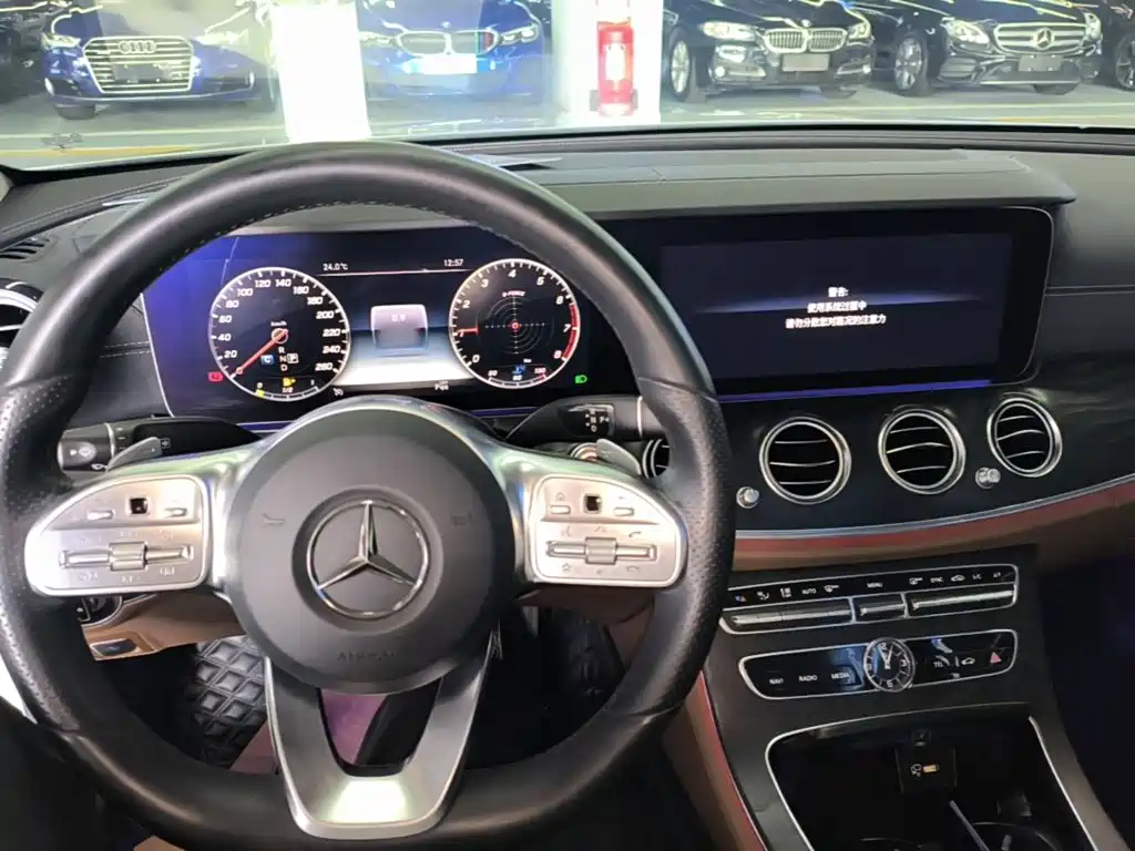 Mercedes-Benz E-Class 2019 — фото 10
