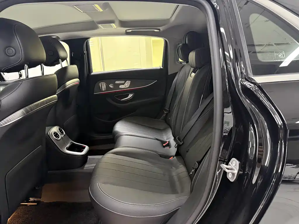 Mercedes-Benz E-Class 2023 — фото 14