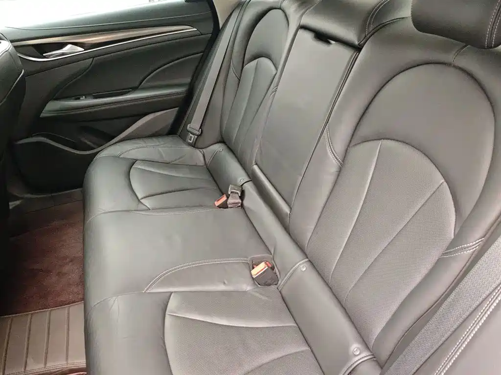 Buick LaCrosse 2018 — фото 17
