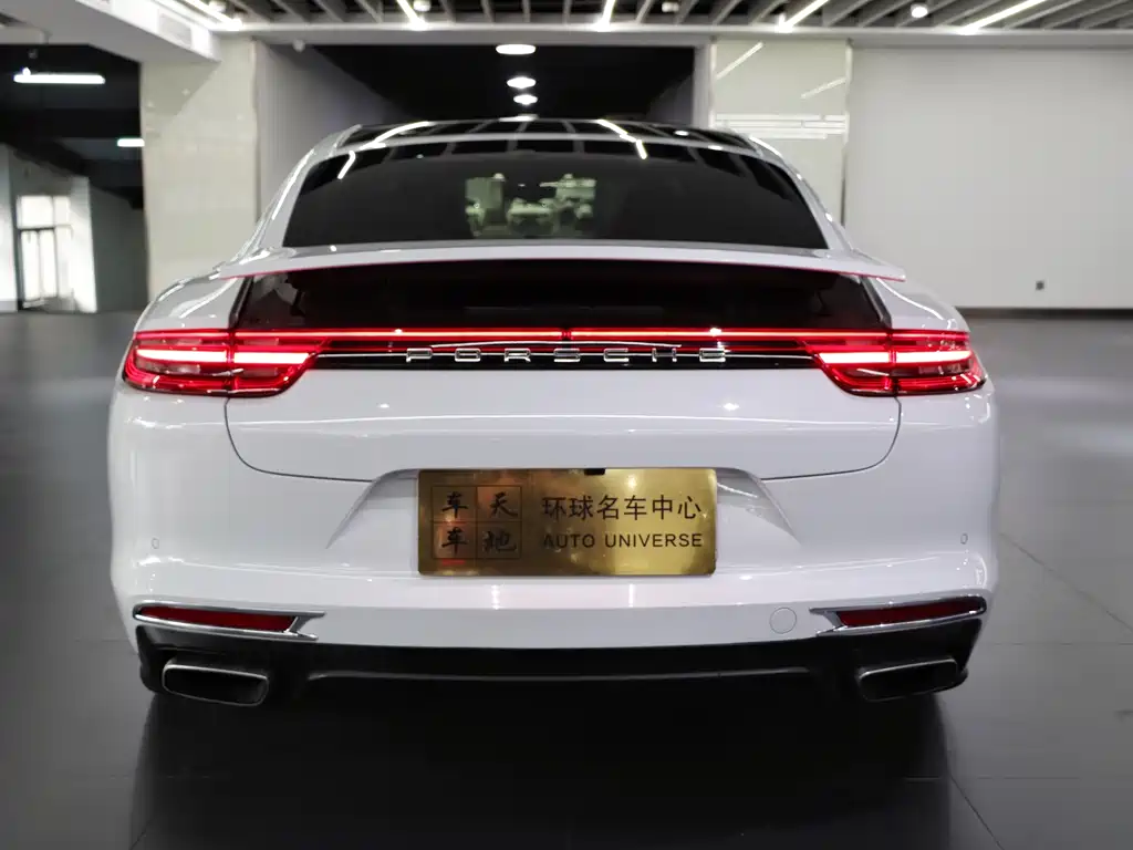 Porsche Panamera Hybrid 2018 — фото 6