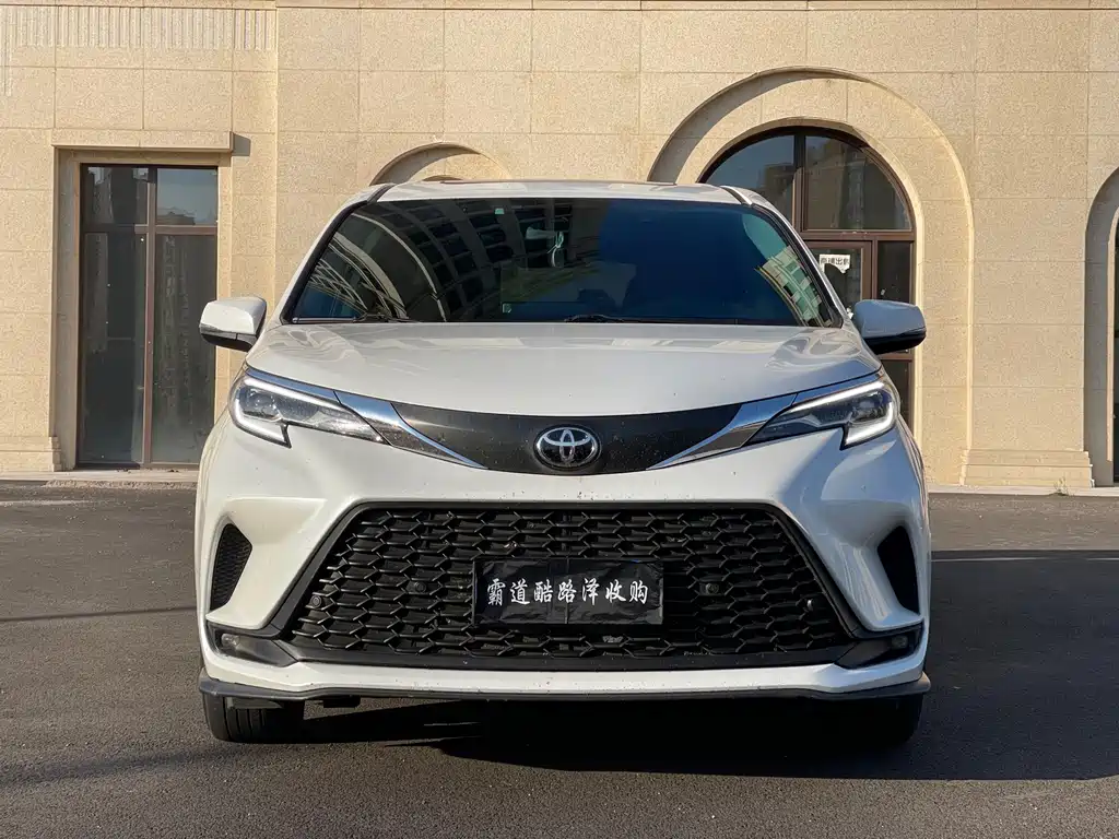 Toyota Granvia 2025
