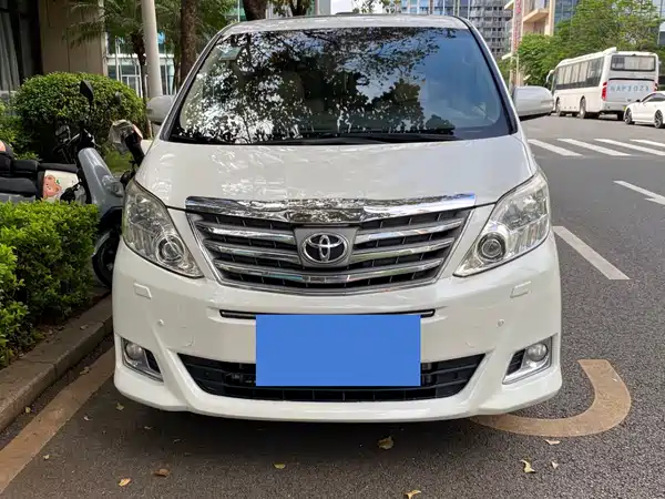 Toyota Alphard 2012