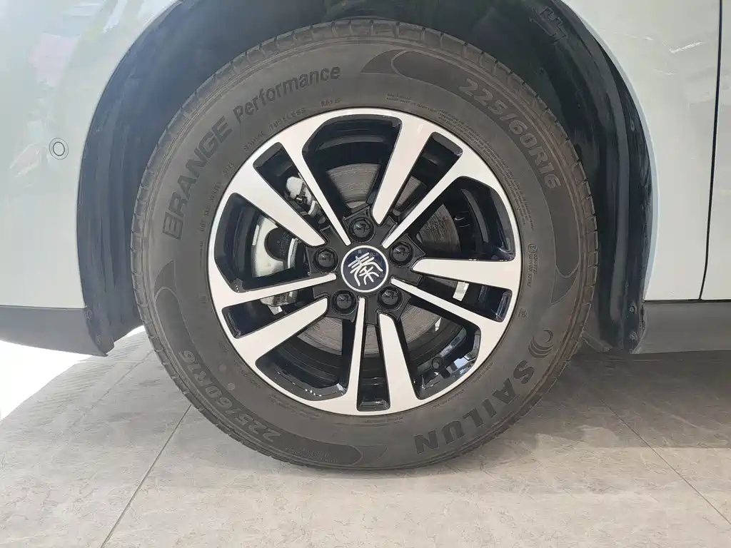 BYD Qin PLUS 2025 — фото 14