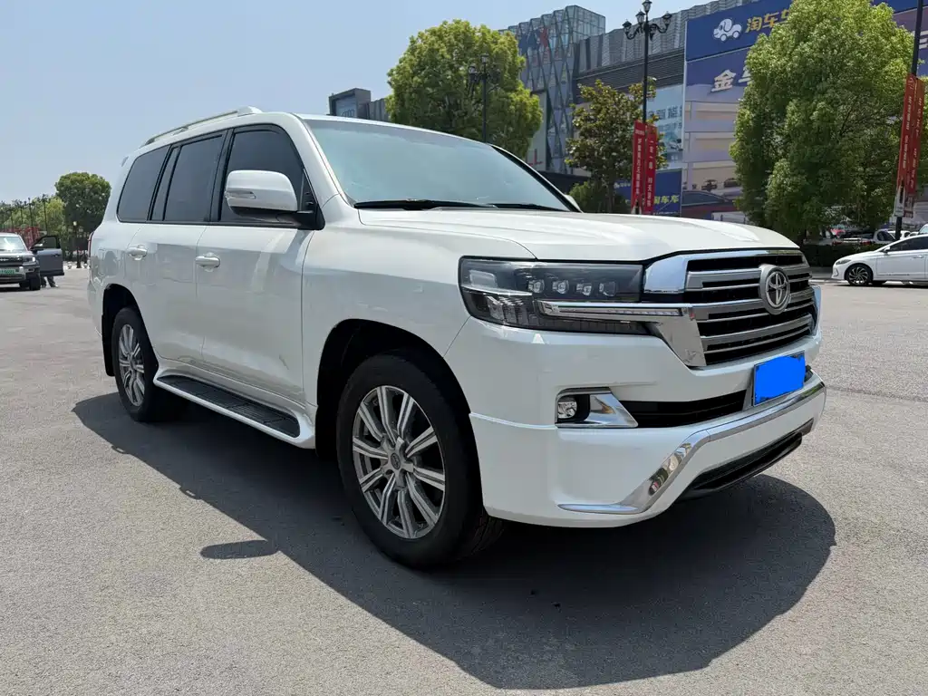 Toyota Land Cruiser 2020 — фото 3