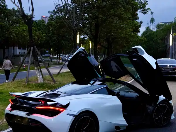 McLaren 720S 2019