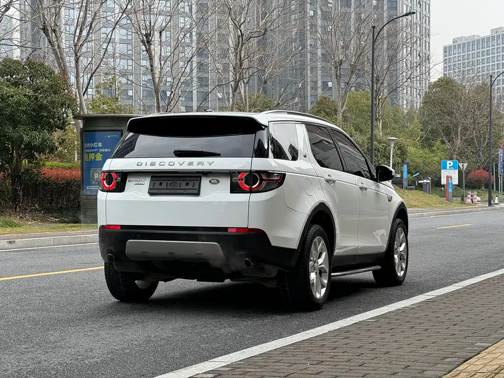 Land Rover Discovery Sport 2017 — фото 6